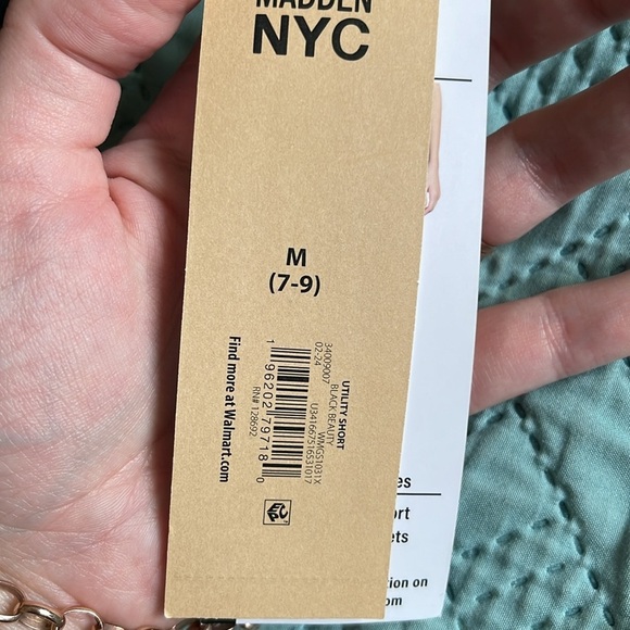 Madden NYC Elastic Waist Cargo Jean Shorts - Picture 4 of 6